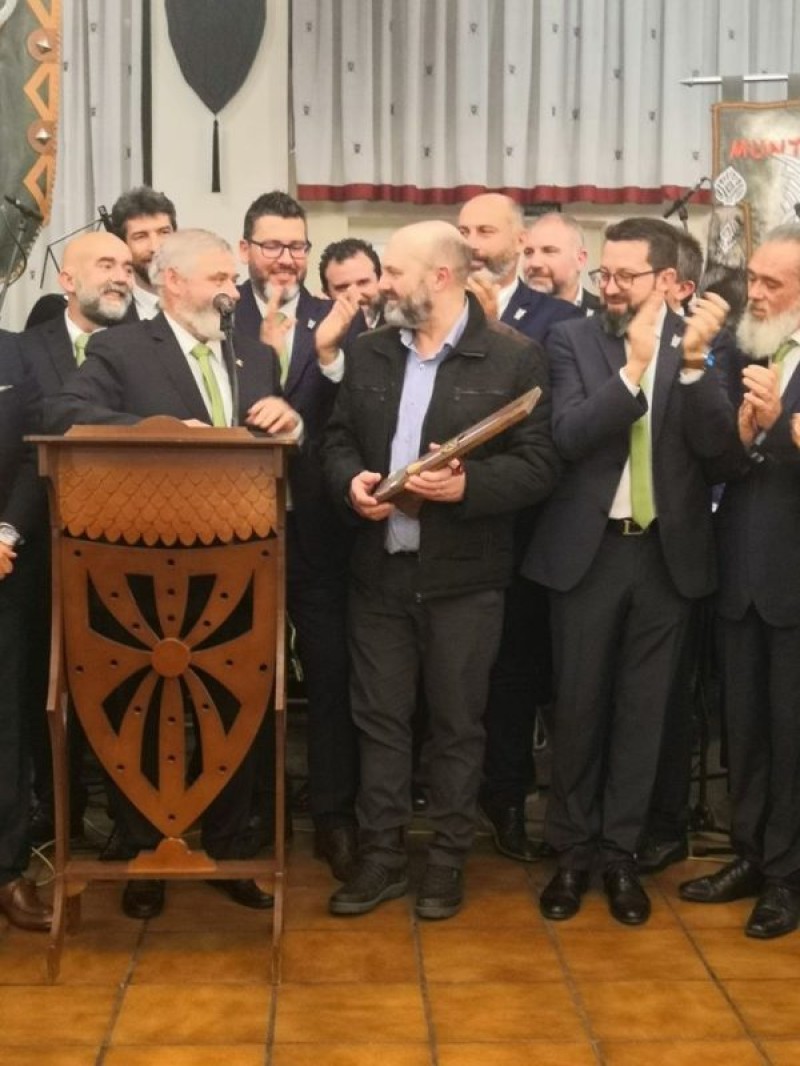 Nit d'estrena a la Filà Muntanyesos