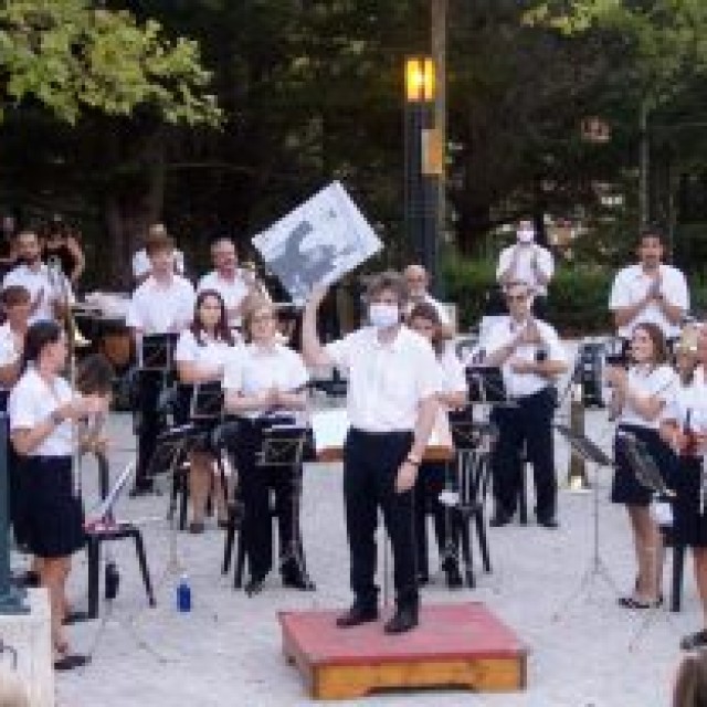 Mestre i amic: Crònica Concert Viu l'Estiu