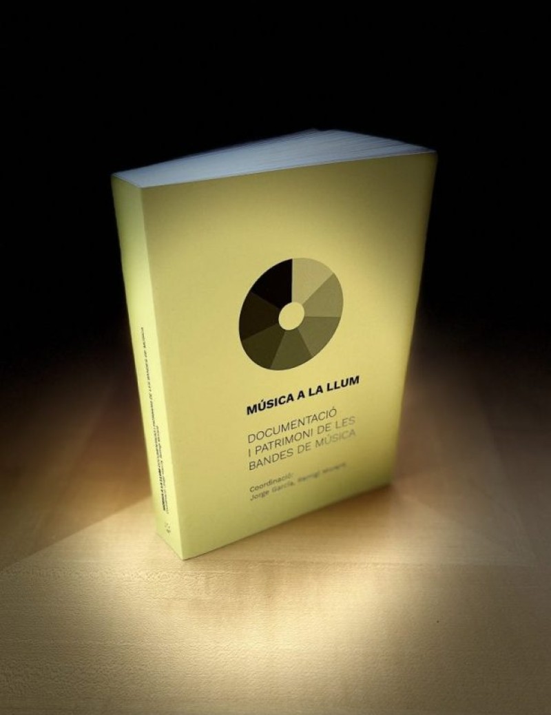 Apareix el llibre 